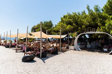 Auro cocktail bar