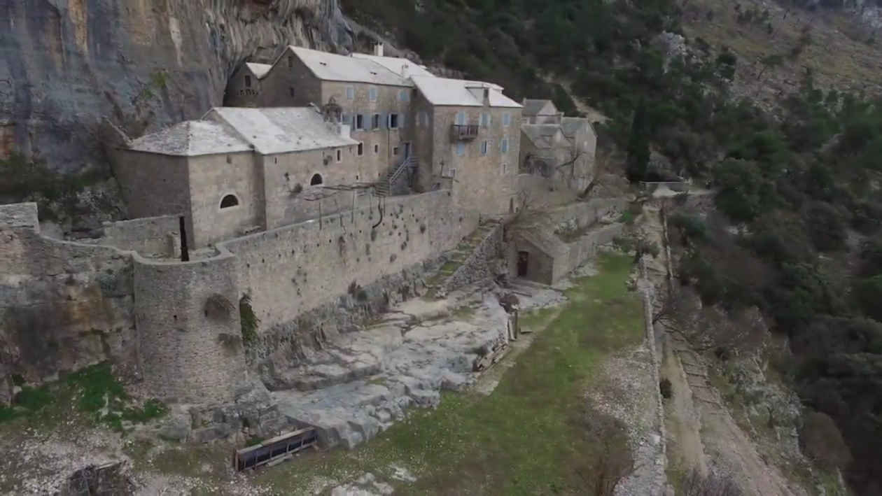 Bol hiking trails that lead through legends